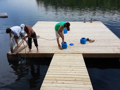 custom muskoka dock builders at work