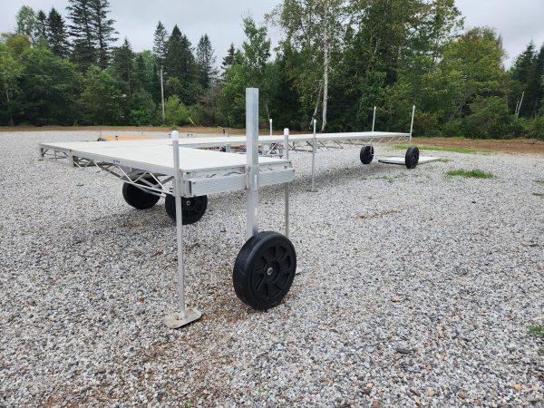 LOT - ROLL-A-DOCK